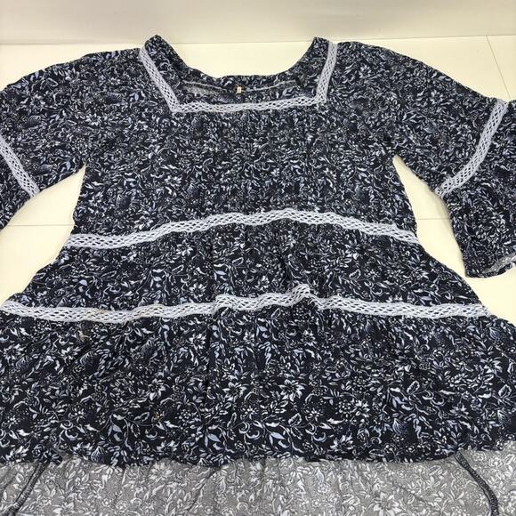 Free People Blue and White Oversized Floral Peasant Tunic Size Large RR0843 - Picture 4 of 9